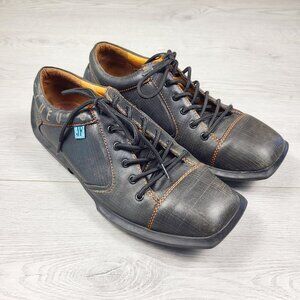 John Fluevog Future Angel Padded Gibson Shoe. Men's size 9